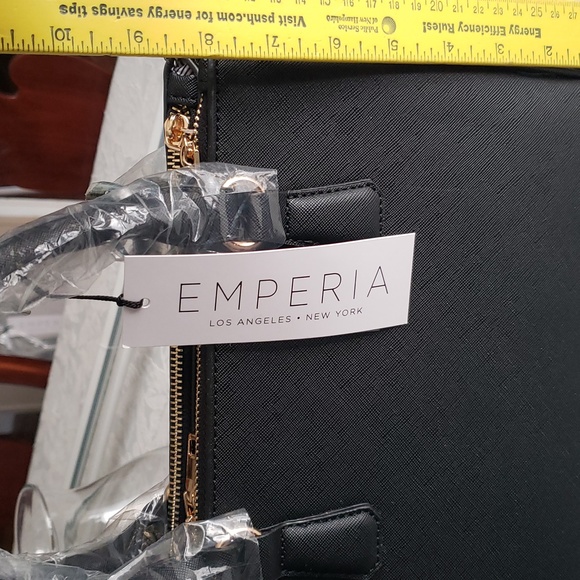 7X HOST PICK. NWT. 3 Pocket Emperia Purse With Handles or Shoulder Strap - Picture 3 of 8